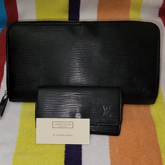 Louis Vuitton Black Epi Zippy Wallet and LV key holder Combo. CA0171 - Picture 2 of 16